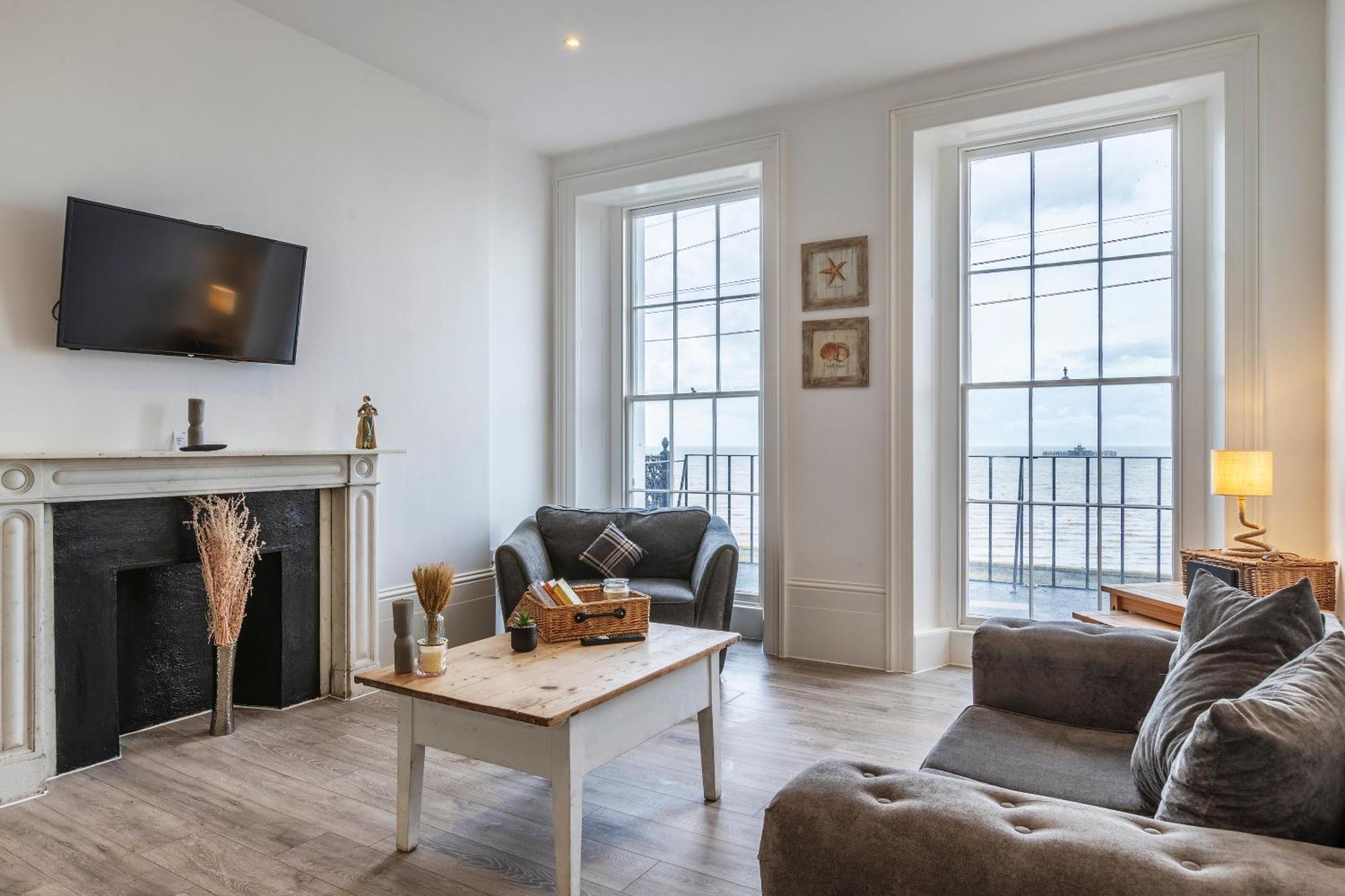 Seaside Serenity: Stylish Sea View Apartments In Херн Бей Екстериор снимка